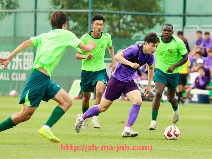 金年会体育-火箭队对骑士队的360度全景直播体验